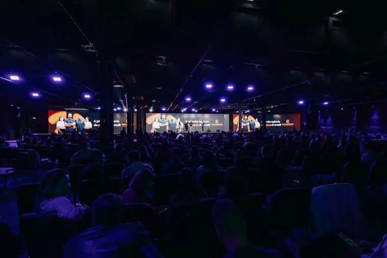 Momento de abertura com o público do CONAPROC